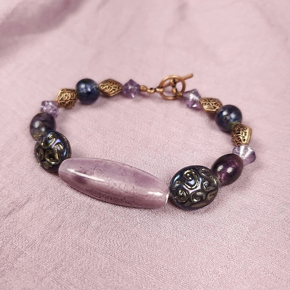 🦋 Purple and Copper Beaded Bracelet 🦋1/$14~2/$24~3/$30🦋 - Picture 5 of 7